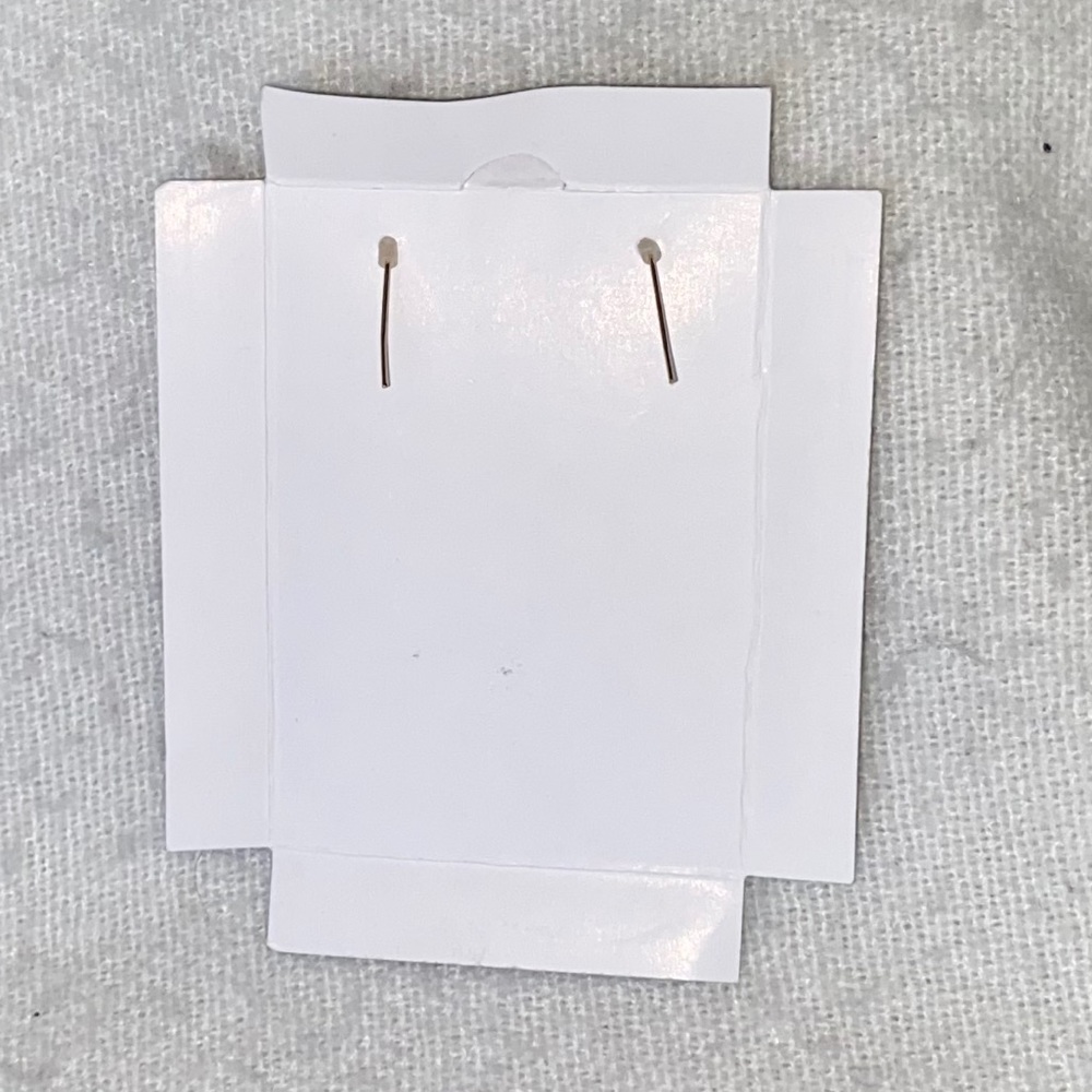 ✨NWOT✨ Avon Gold “Leaf” Dangle Earrings✨ - Picture 5 of 7